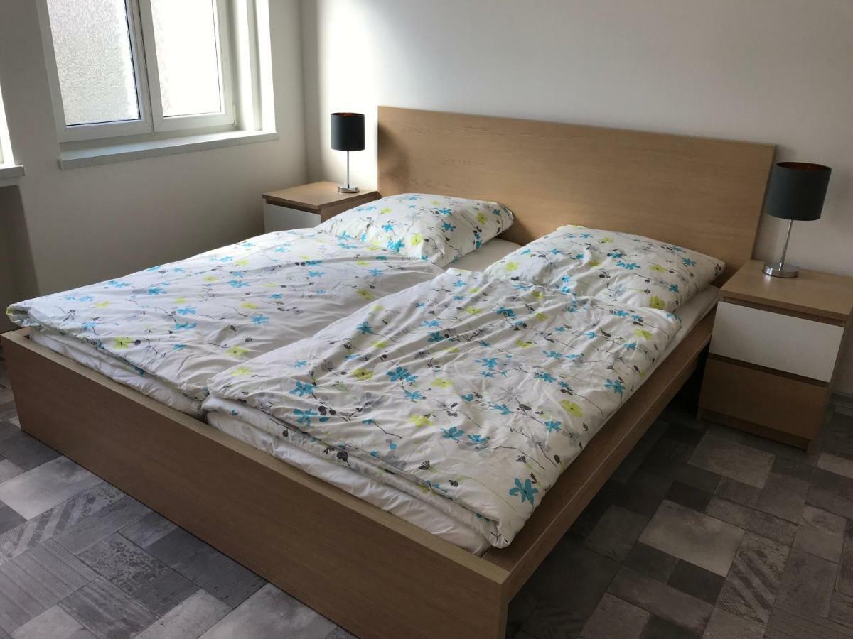 Apartman Havlickova การ์โลวีวารี ภายนอก รูปภาพ