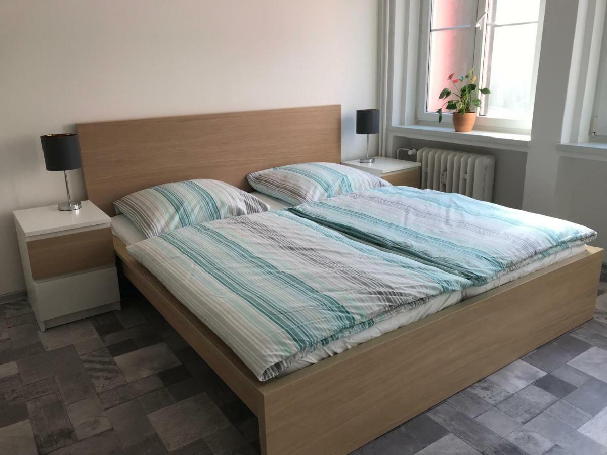 Apartman Havlickova การ์โลวีวารี ภายนอก รูปภาพ